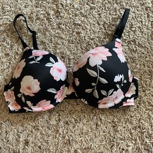PINK Wear Everywhere Push Up bra